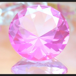Фън Шуй символ Кристал с формата на диамант 